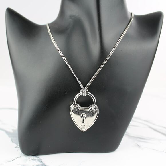 Juicy Couture Silver Tone Heart Padlock Pendant Necklace - Picture 1 of 6